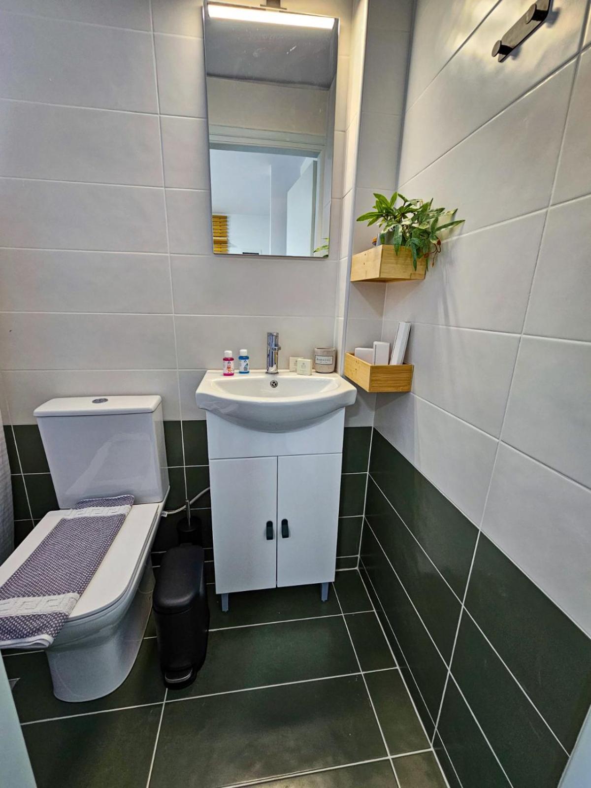 Μέντα 1 Apartment Kalamata Bagian luar foto